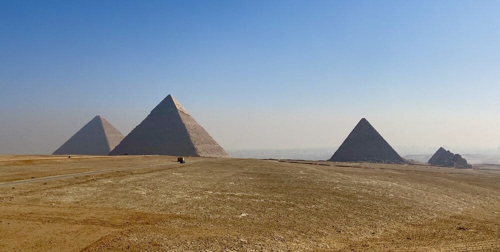 layover in cairo - a view of the Giza complex in Egypt