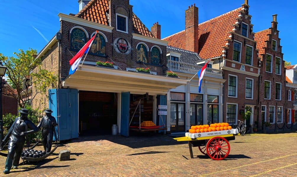 View of the Edam cheese market with no people