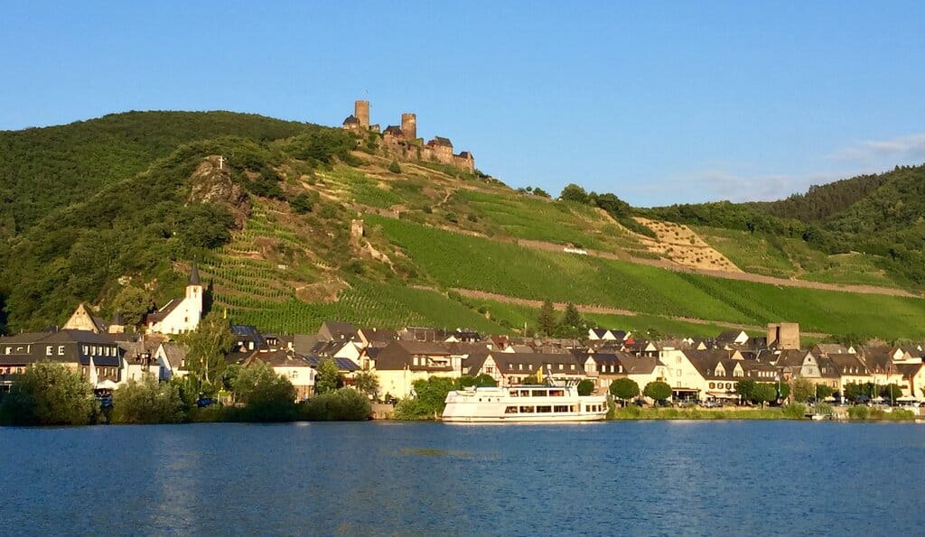 Mosel River Cruise view of a castle along the Mosel