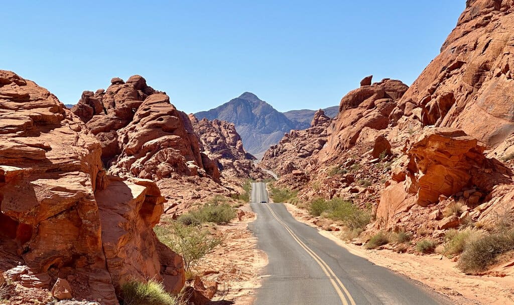 Hiking las vegas - a photo of Valley of fire state park in southern Nevada