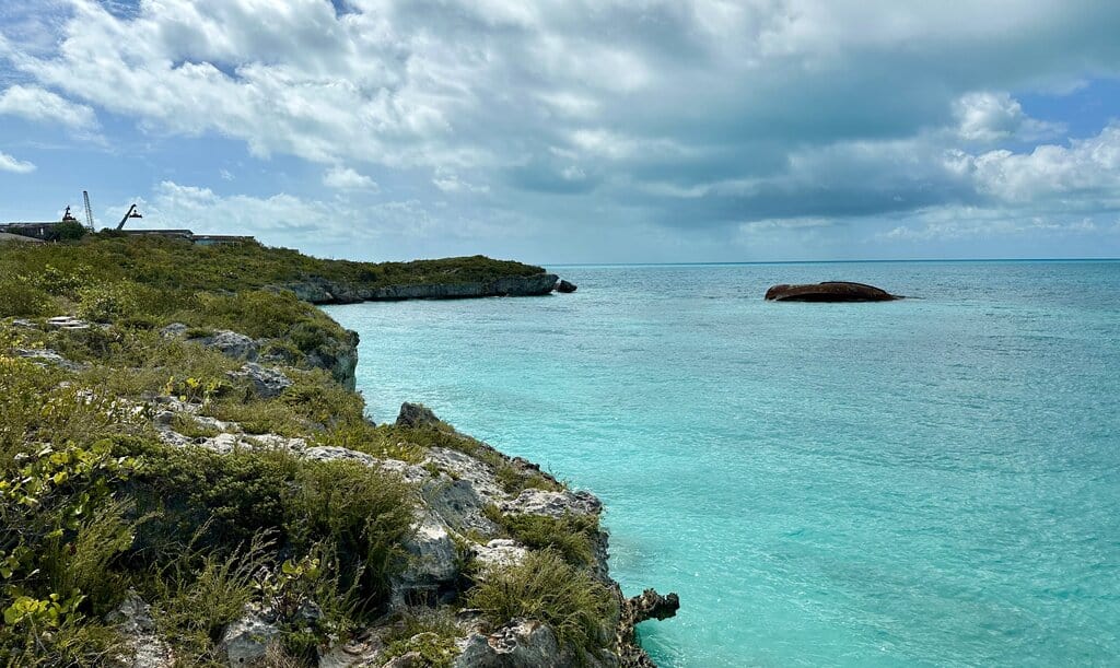 Cliffside photo of Turks and Caicos islands