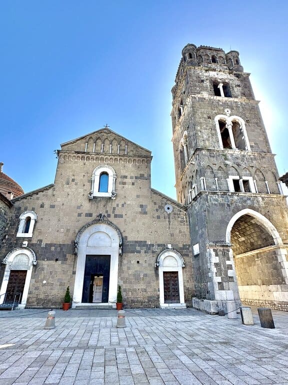 The main cathedral in Casertavecchia from the front