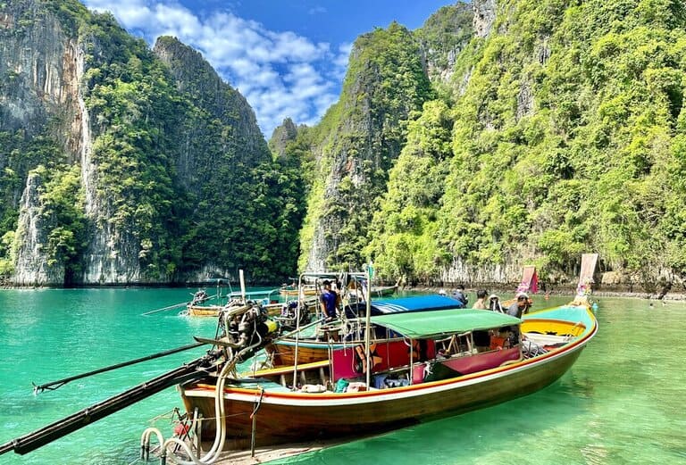 A longtail boat on the Phi Phi Islands boat tour