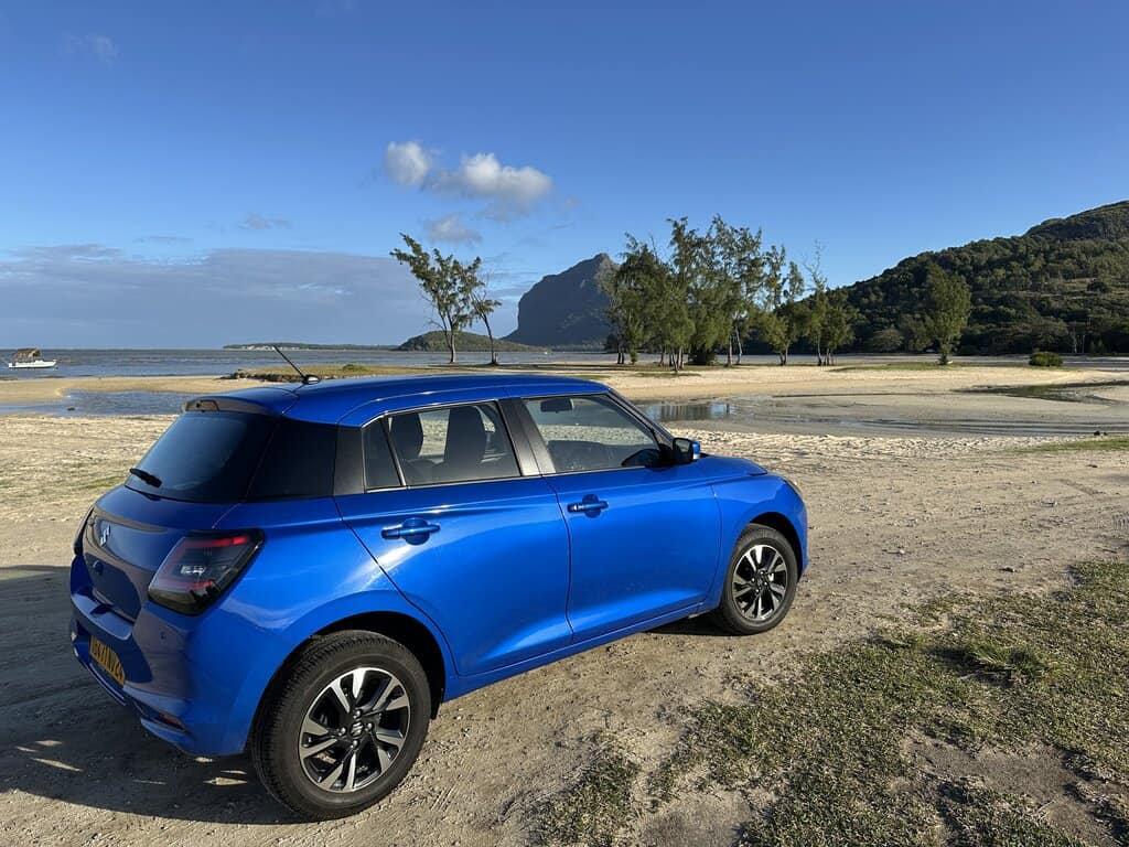a blue car in Mauritius